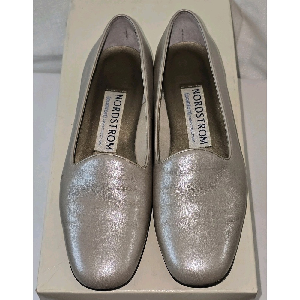 Nordstrom Siena Ladies Leather Shoes Pumps Silver Womens‎ Size 4.5 Medium